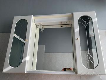 Pensile specchiera da bagno con scaffale