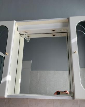 Pensile specchiera da bagno con scaffale