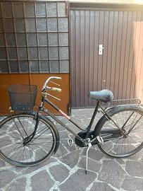 Bicicletta da città vintage Aquila con cestino
