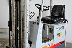 Carrello elevatore elettrico OM