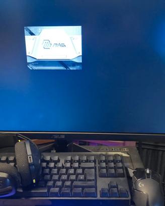monitor + tastiera + mouse+cuffie