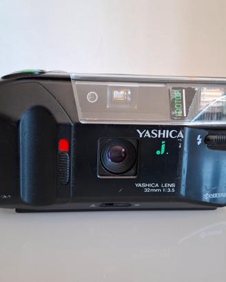 Yashica AF-J / J-Mini 35mm 32mm f/3.5 Kyocera 