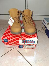 scarponcini stile anfibi 