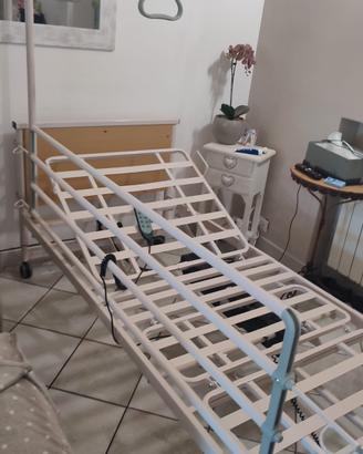 Letto da ospedale elettrico 