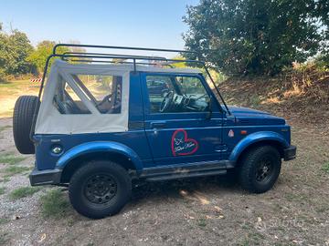 Suzuki Samurai 