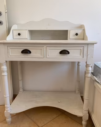 Scrittoio in legno bianco