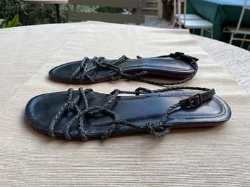 Sandali flat di Karma Koma in pelle intrecciata