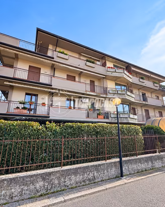 Trilocale con ascensore a Mazzano!