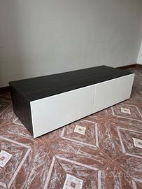 Mobile TV Ikea Besta con cassetti bianchi