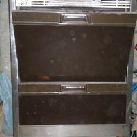 Stufa a legna con ventola e cappa aspirante