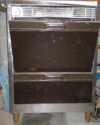 Stufa a legna con ventola e cappa aspirante