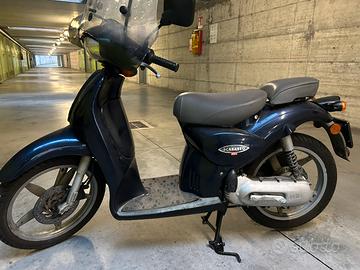 Scarabeo 50 freno a disco avanti e dietro