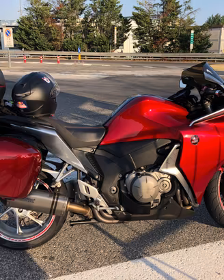 VFR 1200 F 