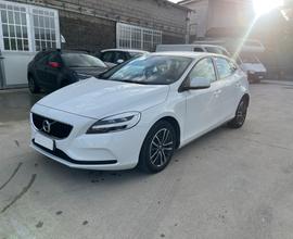 Volvo V40 D2 R-design