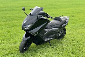 YAMAHA T MAX 530