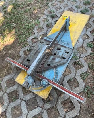 Sigma tagliapiastrelle rotta