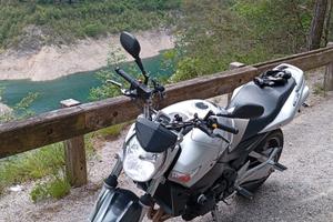 Suzuki GSR 600 - 2008