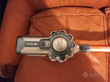 Scopa elettrica senza fili.