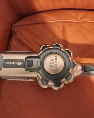 Scopa elettrica senza fili.