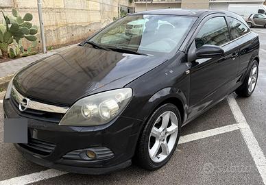 Opel Astra GTC 1.9 CDTI 120 CV 3 porte Cosmo