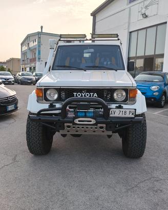 Toyota Land Cruiser Metal Top Land Cruiser lj70 Me