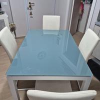 Tavolo + sedie gratis