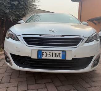 PEUGEOT 308 1.6 BLUEHDI 120CV ALLURE 140.000 KM