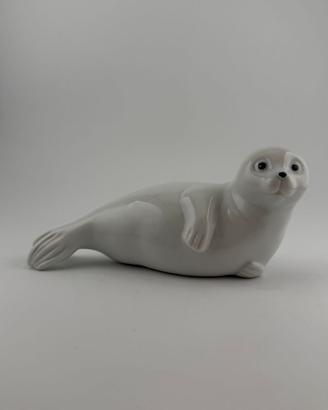 Foca in porcellana bianca Vintage