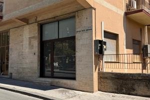 Locale Commerciale in Piazza Boris Giuliano