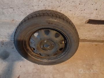 4 ruote 165/60 R14 copertoni neve/ghiaccio usate 