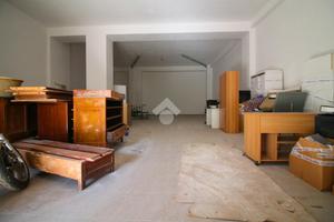 MULTILOCALE A OSTUNI