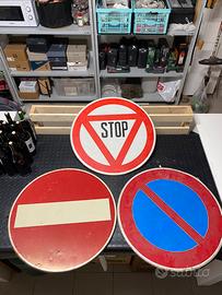 Cartelli stradali vintage