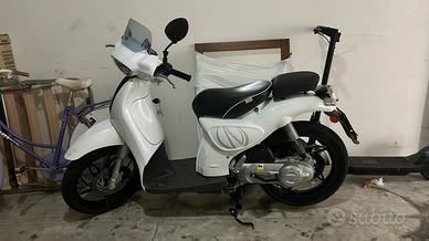 Aprilia Scarabeo 50 4T