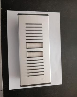 PULSANTIERA CON TARGA MARCA bpt A2 PULSANTI
