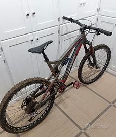bici nukeproof biammortizzata