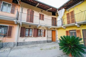 CASA SEMINDIPENDENTE A LOMBARDORE