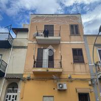 4 LOCALI A PALERMO