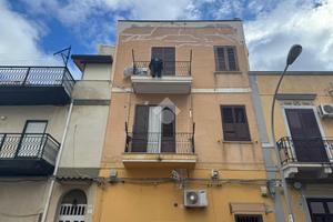 4 LOCALI A PALERMO