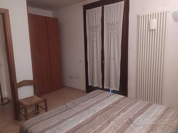 Bomporto bilocale con due balconi e garage