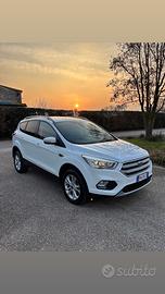 Ford Kuga 1.5 TDCI 120CV  Powershift ST-Line