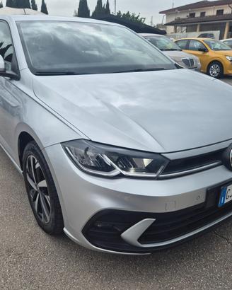 Volkswagen Polo 1.0 TSI DSG R-Line