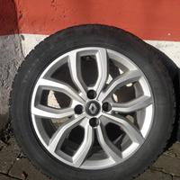 Cerchi in lega Renault Clio e pneumatici M+S
