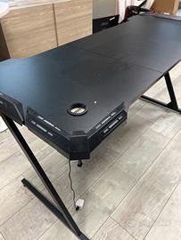 Scrivania gaming a led
