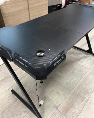 Scrivania gaming a led