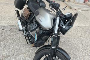 Motoguzzi V7 stone
