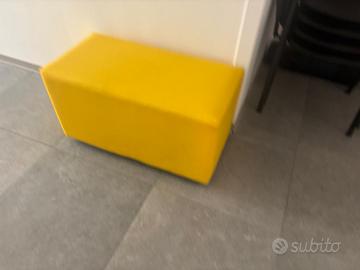 Pouf colorato rettangolare a due sedute 40x80x40H