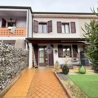 VILLA A SCHIERA A PEGOGNAGA