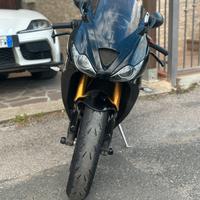 Trimph daytona SE 675 2009