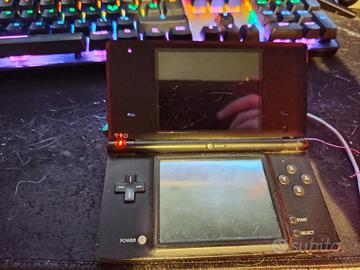 Nintendo DSi nero guasto per pezzi di ricambio