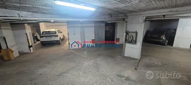 PRESSI CORSO ITALIA - P. auto in garage comune